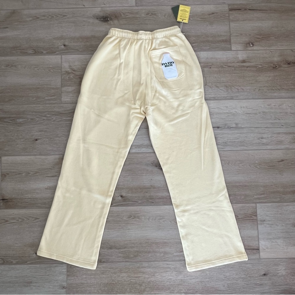 🔥LAST ONE🔥 NWT Dairy Boy Milk Bottle sweatpants in Yellow - Picture 8 of 16